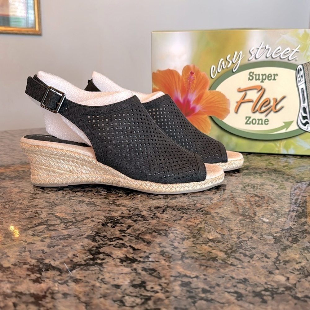 Easy street black Linen Stacy wedge espadrilles sandals 8 NIB - Picture 1 of 9